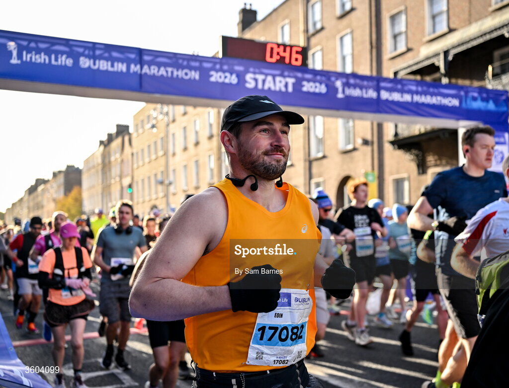 25 October 2026; Eoin O' Toole during the 2026 Irish Life Dublin Marathon, as thousands of runners took to the streets of Dublin for the 45th running of the event. Photo by Sam Barnes/Sportsfile