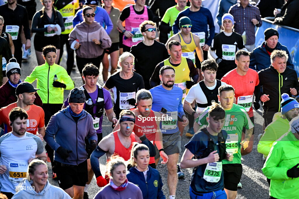 25 October 2026; Participants during the 2026 Irish Life Dublin Marathon, as thousands of runners took to the streets of Dublin for the 45th running of the event. Photo by Sam Barnes/Sportsfile
