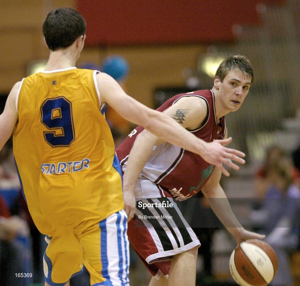 30 January 2005; Chris Craig, Abrakebabra Tigers, Tralee, in action against Emmet Donnelly, Roma St Vincent's. National Cup, Senior Men's Final, Abrakebabra Tigers, Tralee v Roma St Vincent's, ESB Arena, Tallaght, Dublin. Picture credit; Brendan Moran / SPORTSFILE