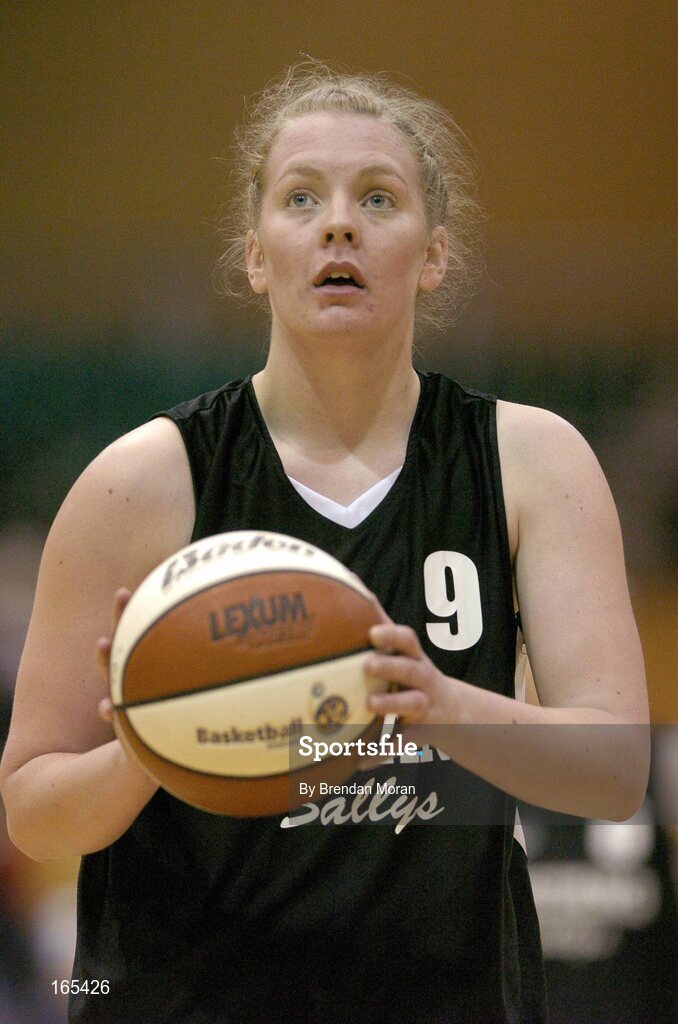 28 January 2005; Carolyn O'Mahony, Mustang Sally's St. Paul's. National Cup, Senior Women's Semi-Final, Mustang Sally's St. Paul's, Killarney v Dart Killester, ESB Arena, Tallaght, Dublin. Picture credit; Brendan Moran / SPORTSFILE