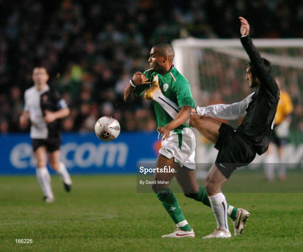 9 February 2005; Clinton Morrison, Republic of Ireland, in action against Rogerio Matias, Portugal. International Friendly, Republic of Ireland v Portugal, Lansdowne Road, Dublin. Picture credit; David Maher / SPORTSFILE