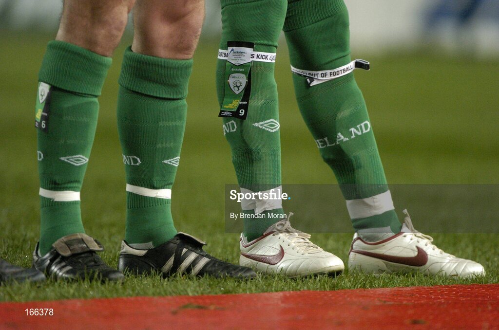 9 February 2005; Republic of Ireland players with the "Let's Kick Racism out of Football" slogan on their tie-ups. International Friendly, Republic of Ireland v Portugal, Lansdowne Road, Dublin. Picture credit; Brendan Moran / SPORTSFILE