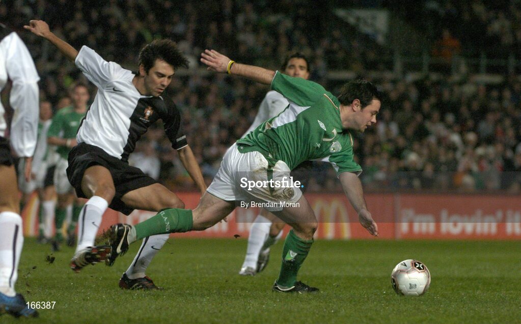 9 February 2005; Andy Reid, Republic of Ireland, in action against Paulo Ferriera, Portugal. International Friendly, Republic of Ireland v Portugal, Lansdowne Road, Dublin. Picture credit; Brendan Moran / SPORTSFILE