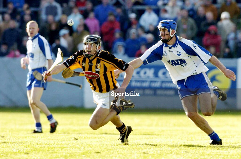 20 February 2005; Derek Lyng, Kilkenny, in action against Michael Walsh, Waterford. 2005 Allianz National Hurling League, Division 1A, Waterford v Kilkenny, Walsh Park, Waterford. Picture credit; Matt Browne / SPORTSFILE