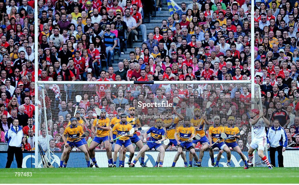 28 September 2013; Clare players prepare to defend an Anthony Nash free which resulted in a Cork goal during the GAA Hurling All-Ireland Senior Championship Final Replay match between Cork and Clare at Croke Park in Dublin. Photo by Stephen McCarthy/Sportsfile