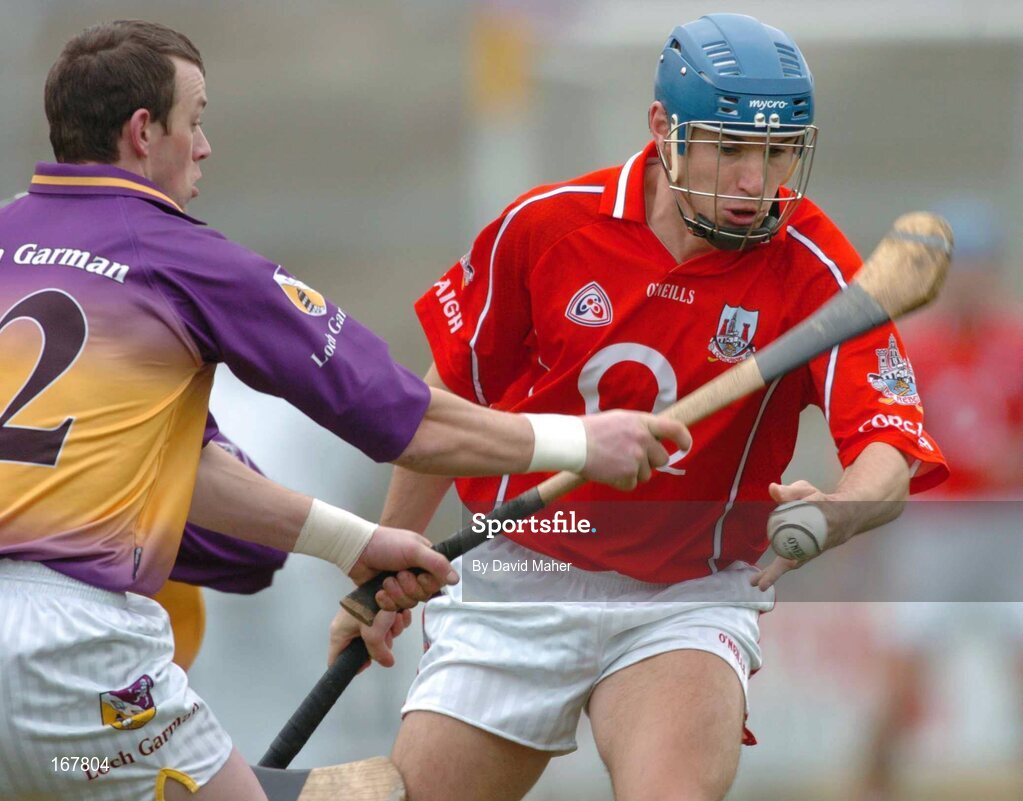 27 February 2005; Tom Kenny, Cork, in action against Nigel Higgins, Wexford. Allianz National Hurling League, Division 1B, Wexford v Cork, Wexford Park, Wexford. Picture credit; David Maher / SPORTSFILE