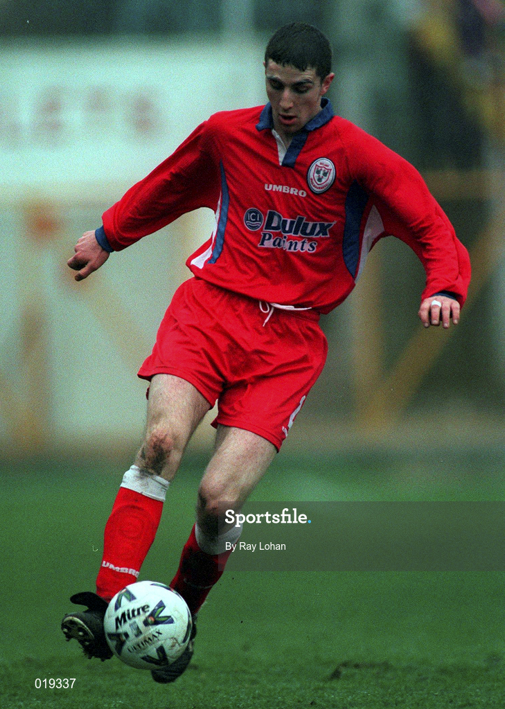 31 January 1999; Owen Heary of Shelbourne during the Bord Gáis National League Premier Division match between Shelbourne and Cork City at Tolka Park in Dublin. Photo by Ray Lohan/Sportsfile
