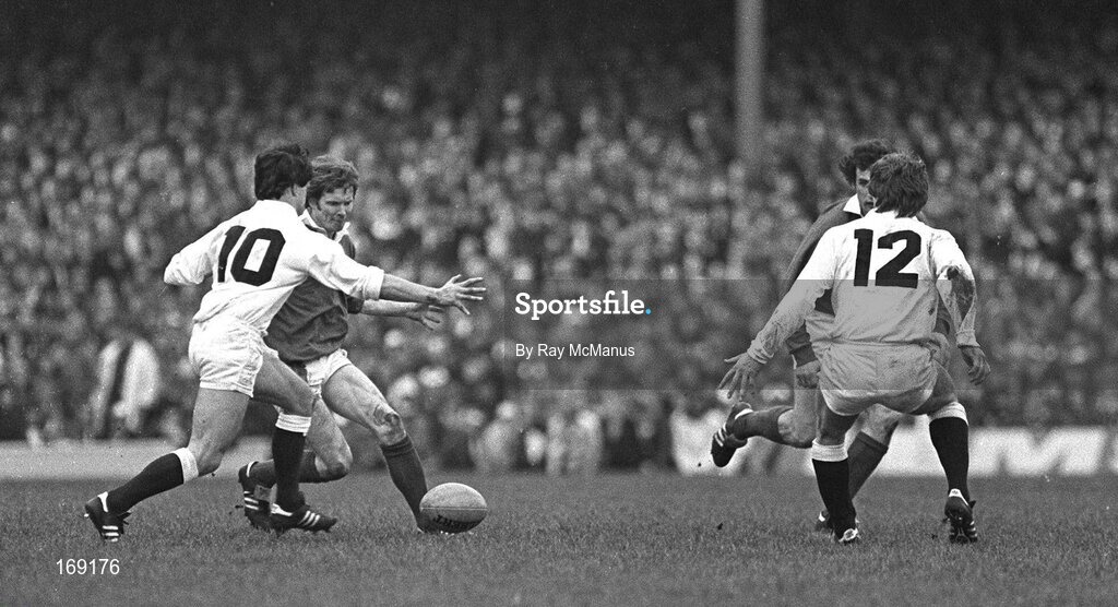 6 February 1982; Ollie Campbell, Ireland, in action against England. Five Nations Rugby Championship, England v Ireland, Twickenham, London England. Picture credit; Ray McManus / SPORTSFILE