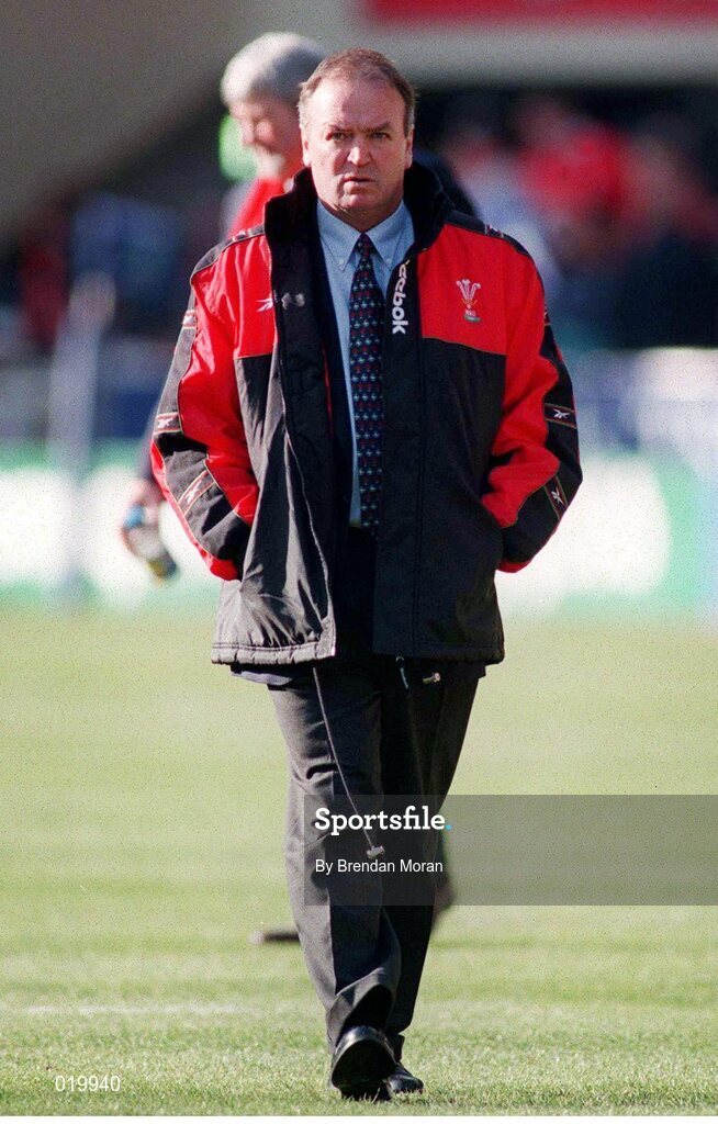 20 February 1999; Wales rugby coach Graham Henry. Five Nations Rugby Championship, Ireland v Wales, Wembley Stadium, London, England. Picture credit: Brendan Moran / SPORTSFILE