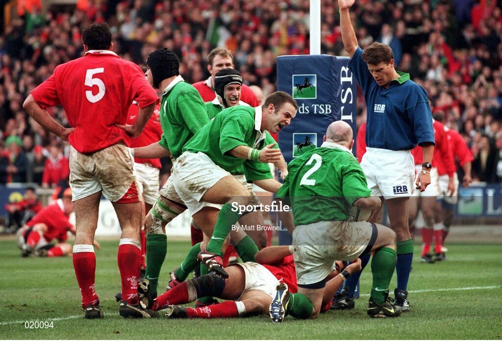 20 February 1999; Ireland's Kevin Maggs and David Humphreys congratulate Keith Wood after scoring Ireland's second try. Five Nations Rugby Championship, Ireland v Wales, Wembley Stadium, London, England. Picture credit: Matt Browne / SPORTSFILE