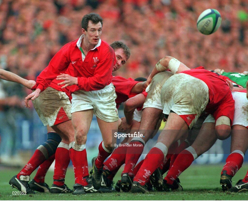 20 February 1999; Rob Howley, Wales. Five Nations Rugby Championship, Ireland v Wales, Wembley Stadium, London, England. Picture credit: Brendan Moran / SPORTSFILE