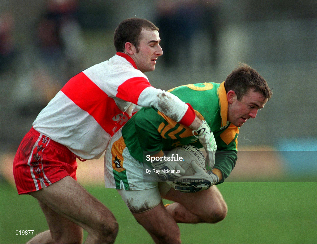 28 Feburary 1999; Evan Kelly of Meath in action against David O'Neill of Derry during the Church and General National Football League Division 1 match between Meath and Derry at Páirc Tailteann in Navan, Meath. Photo by Ray McManus/Sportsfile