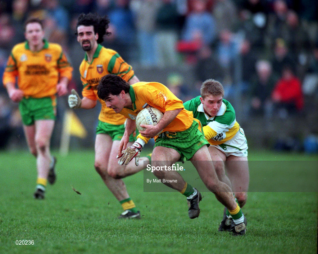 14 March 1999; Niall McCready of Donegal in action against Colm Quinn of Offaly during the Church and General National Football League Division 1 match between Offaly and Donegal at O'Connor Park in Tullamore, Offaly. Photo by Matt Browne/Sportsfile