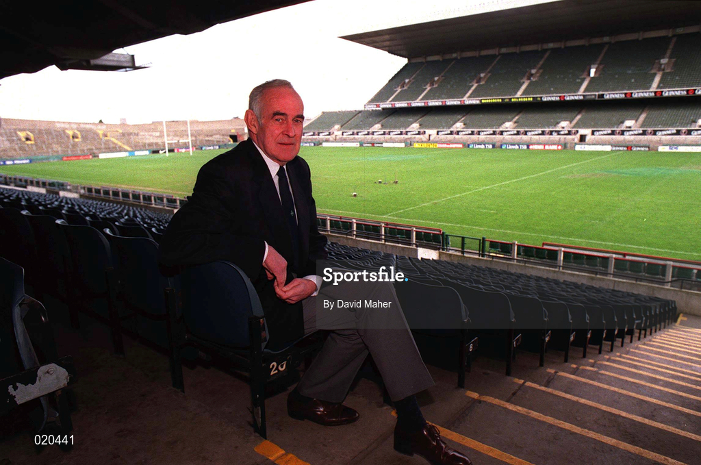 25 February 1998; IRFU Executive Officer Tom Kavanagh at Lansdowne Road in Dublin. Photo by David Maher/Sportsfile