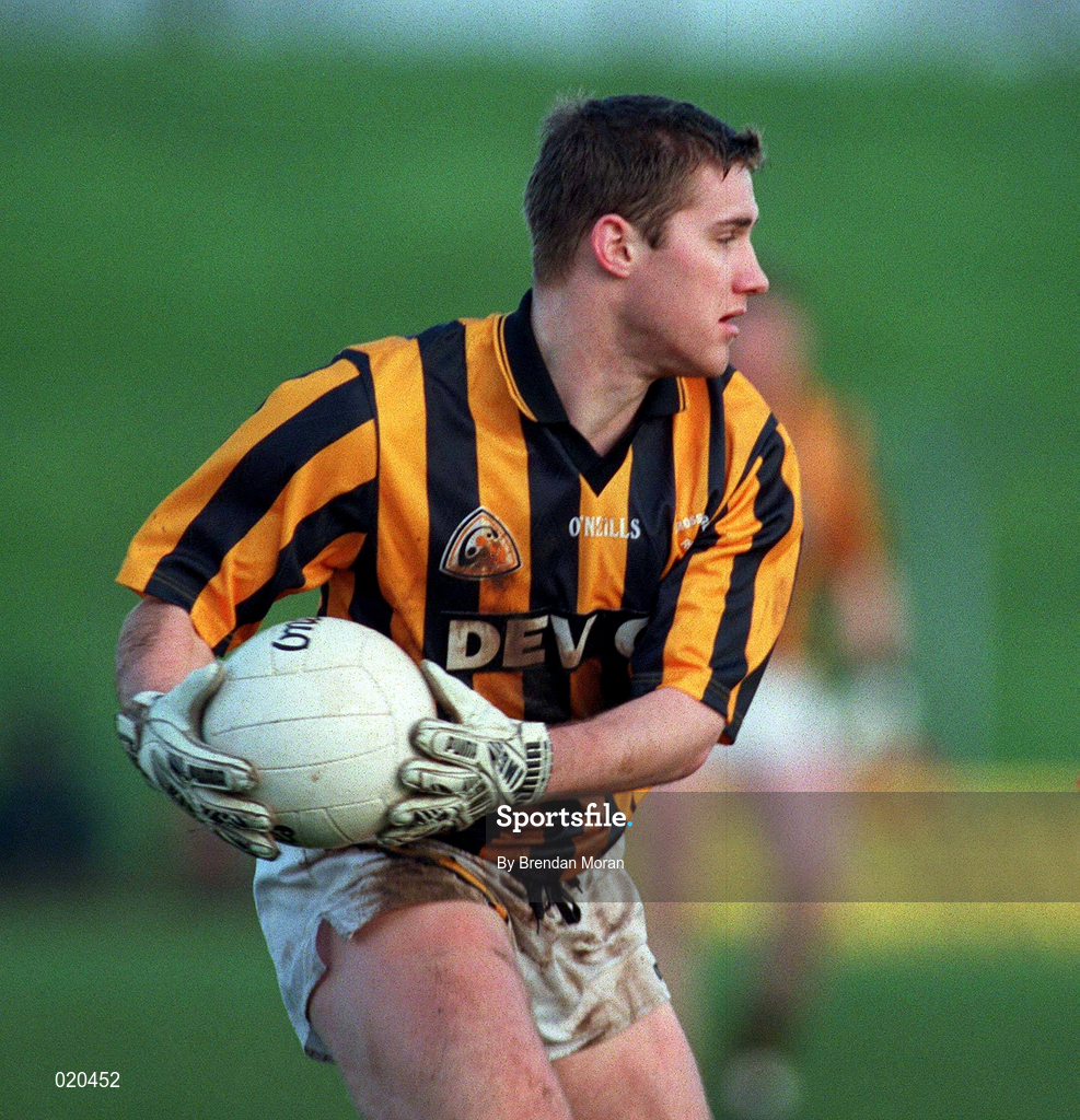 21 February 1999; Tony McEntee of Crossmaglen Rangers during the AIB All-Ireland Senior Club Football Championship Semi-Final match between Crossmaglen Rangers and Éire Og at Páirc Tailteann in Navan, Meath. Photo by Brendan Moran/Sportsfile