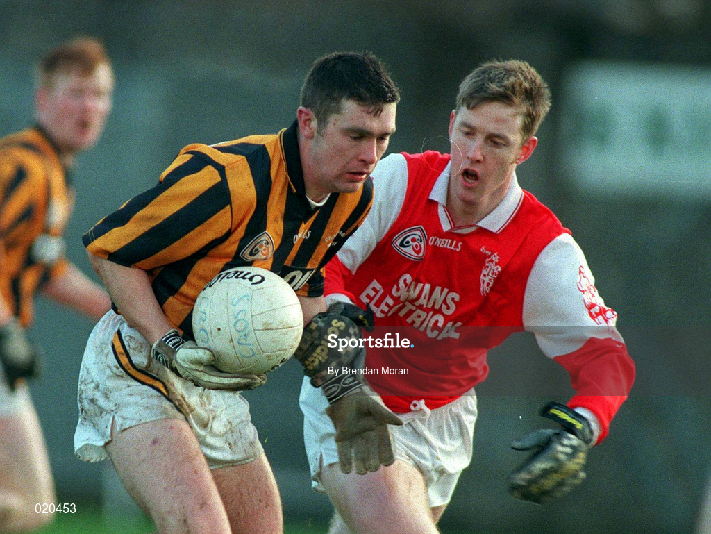 21 February 1999; Tony McEntee of Crossmaglen Rangers in action against Adrian Corcoran of Éire Og during the AIB All-Ireland Senior Club Football Championship Semi-Final match between Crossmaglen Rangers and Éire Og at Páirc Tailteann in Navan, Meath. Photo by Brendan Moran/Sportsfile