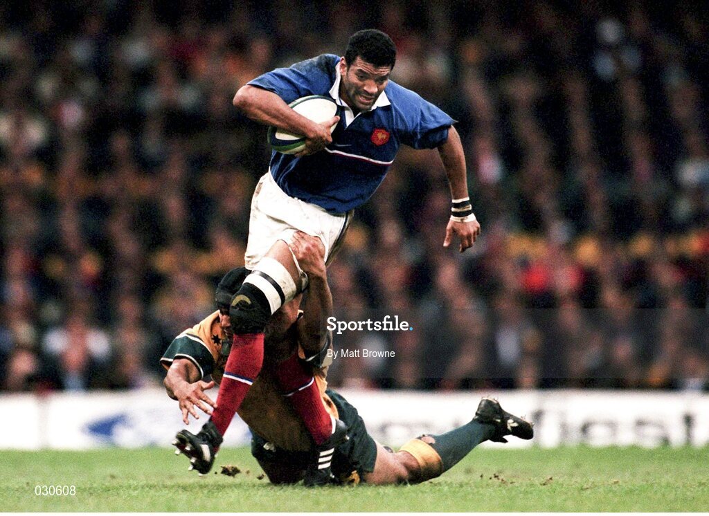 6 November 1999; Emile N'tamack, France, in action against Toutai Kefu, Australia. 1999 Rugby World Cup, Australia v France, Millennium Stadium, Cardiff, Wales. Picture credit: Matt Browne / SPORTSFILE