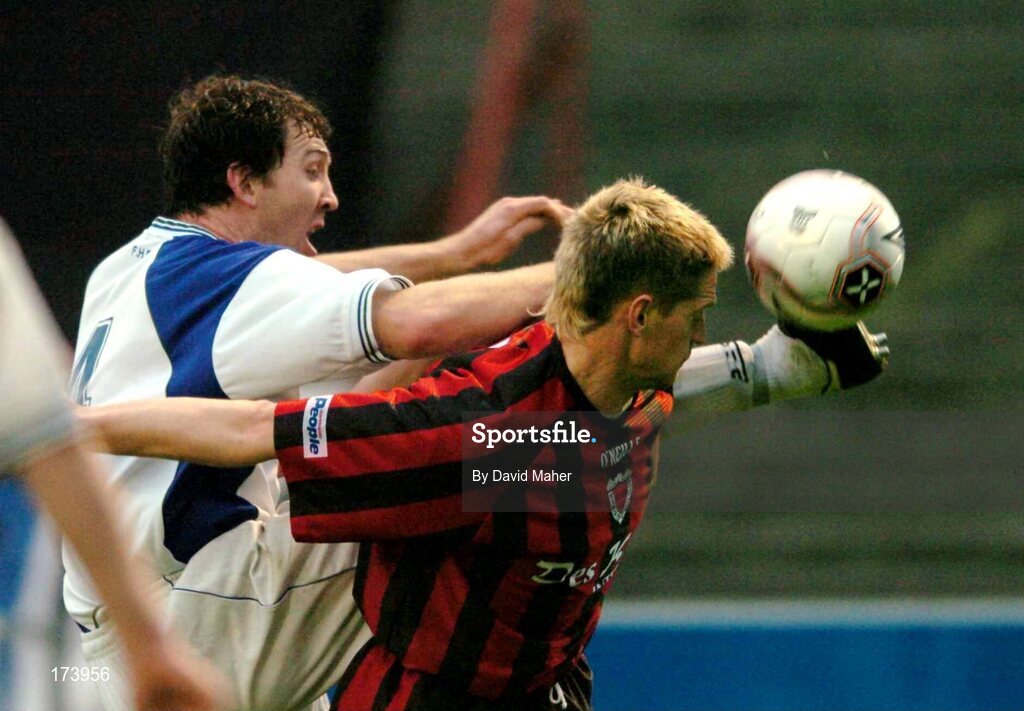 22 April 2005; Declan Boyle, Finn Harps, in action against Dominic Foley, Bohemians. eircom League, Premier Division, Bohemians v Finn Harps, Dalymount Park, Dublin. Picture credit; David Maher / SPORTSFILE