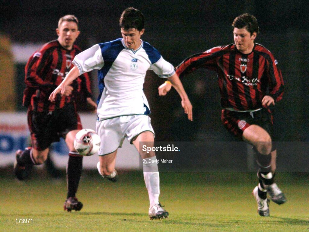 22 April 2005; Thomas Bonner, Finn Harps, in action against  Ken Oman, Bohemians. eircom League, Premier Division, Bohemians v Finn Harps, Dalymount Park, Dublin. Picture credit; David Maher / SPORTSFILE