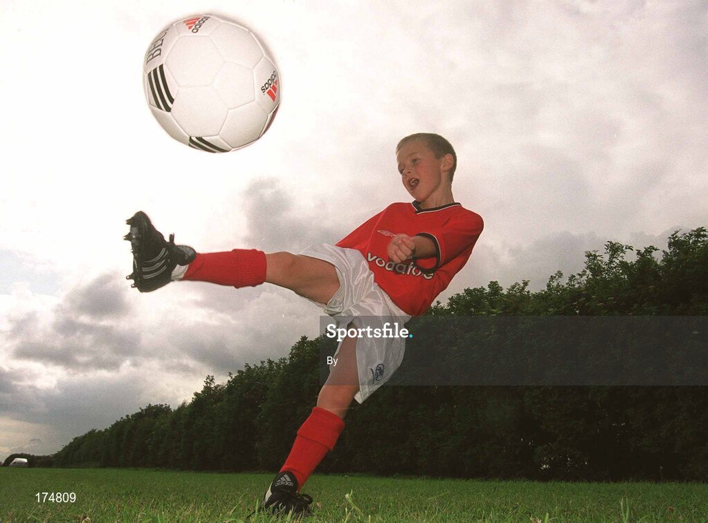 12 July 2002; Ross Murtagh. Soccer. Picture credit; David Maher / SPORTSFILE