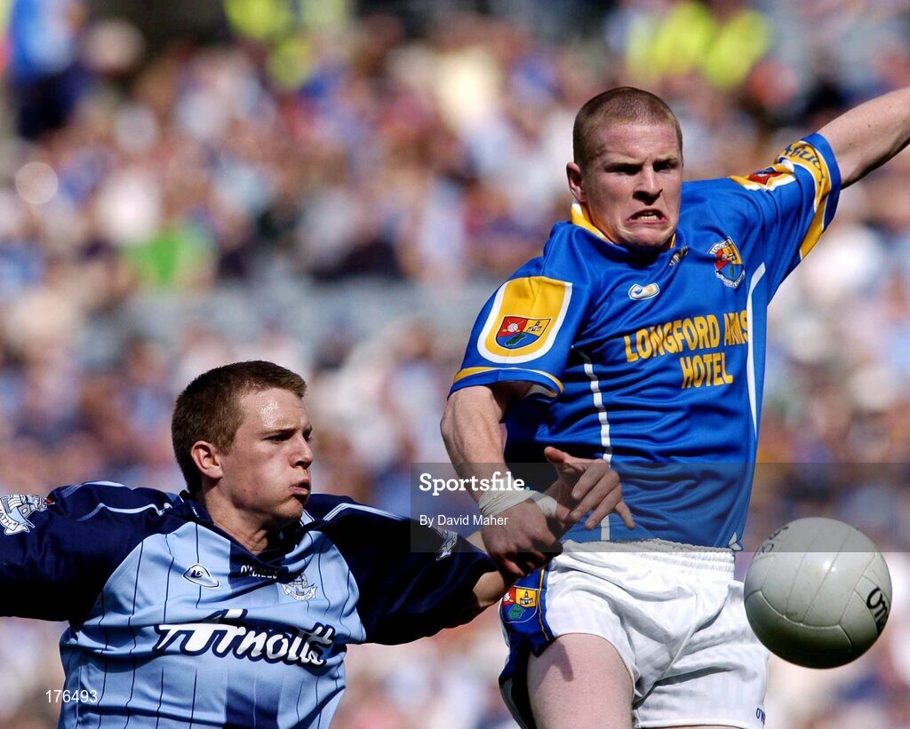 15 May 2005; Tomas Quinn, Dublin, in action against Dermot Brady, Longford. Bank Of Ireland Leinster Senior Football Championship, Dublin v Longford, Croke Park, Dublin. Picture credit; David Maher / SPORTSFILE