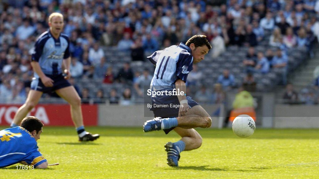 15 May 2005; Alan Brogan, Dublin, shoots to score a goal despite the best efforts of Longford's Dermot Brady. Bank Of Ireland Leinster Senior Football Championship, Dublin v Longford, Croke Park, Dublin. Picture credit; Damien Eagers / SPORTSFILE