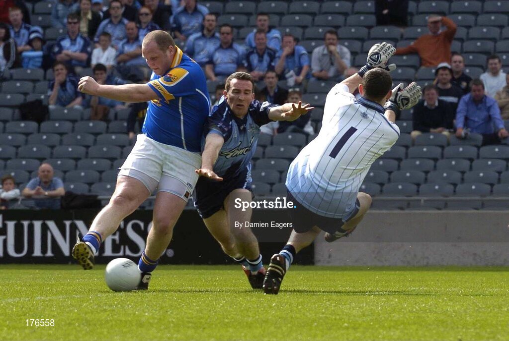 15 May 2005; Longford's Niall Sheridan in action against Dublin's Paddy Christie and goalkeeper Stephen Cluxton. Bank Of Ireland Leinster Senior Football Championship, Dublin v Longford, Croke Park, Dublin. Picture credit; Damien Eagers / SPORTSFILE