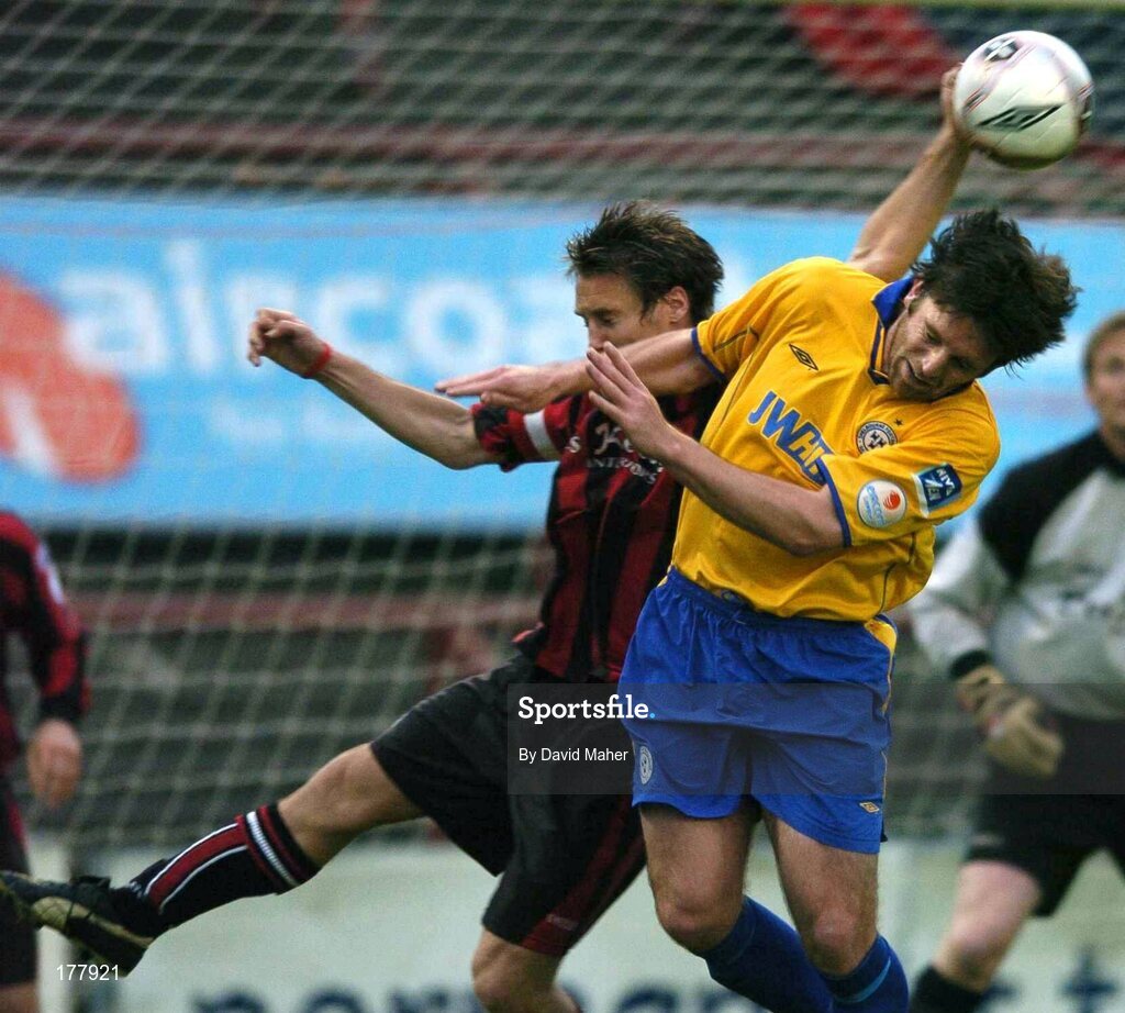 27 May 2005; Kevin Hunt, Bohemians, in action against Stuart Byrne, Shelbourne. eircom League, Premier Division, Bohemians v Shelbourne, Dalymount Park, Dublin. Picture credit; David Maher / SPORTSFILE