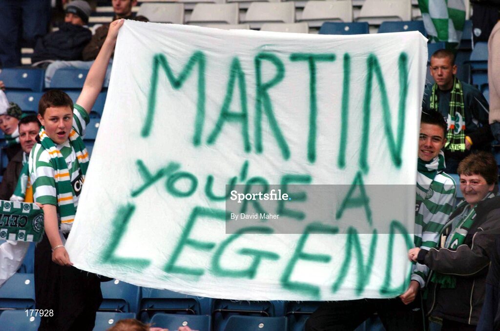 28 May 2005; Celtic supporters show their support for Martin O'Neill, Glasgow Celtic manager. Scottish Cup Final, Glasgow Celtic v Dundee United, Hampden Park, Glasgow, Scotland. Picture credit; David Maher / SPORTSFILE