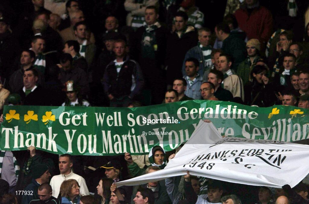 28 May 2005; Celtic supporters show their support for Martin O'Neill, Glasgow Celtic manager. Scottish Cup Final, Glasgow Celtic v Dundee United, Hampden Park, Glasgow, Scotland. Picture credit; David Maher / SPORTSFILE