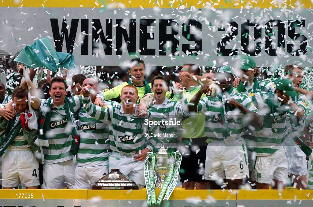 28 May 2005; Glasgow Celtic players celebrate at the end of the game. Scottish Cup Final, Glasgow Celtic v Dundee United, Hampden Park, Glasgow, Scotland. Picture credit; David Maher / SPORTSFILE