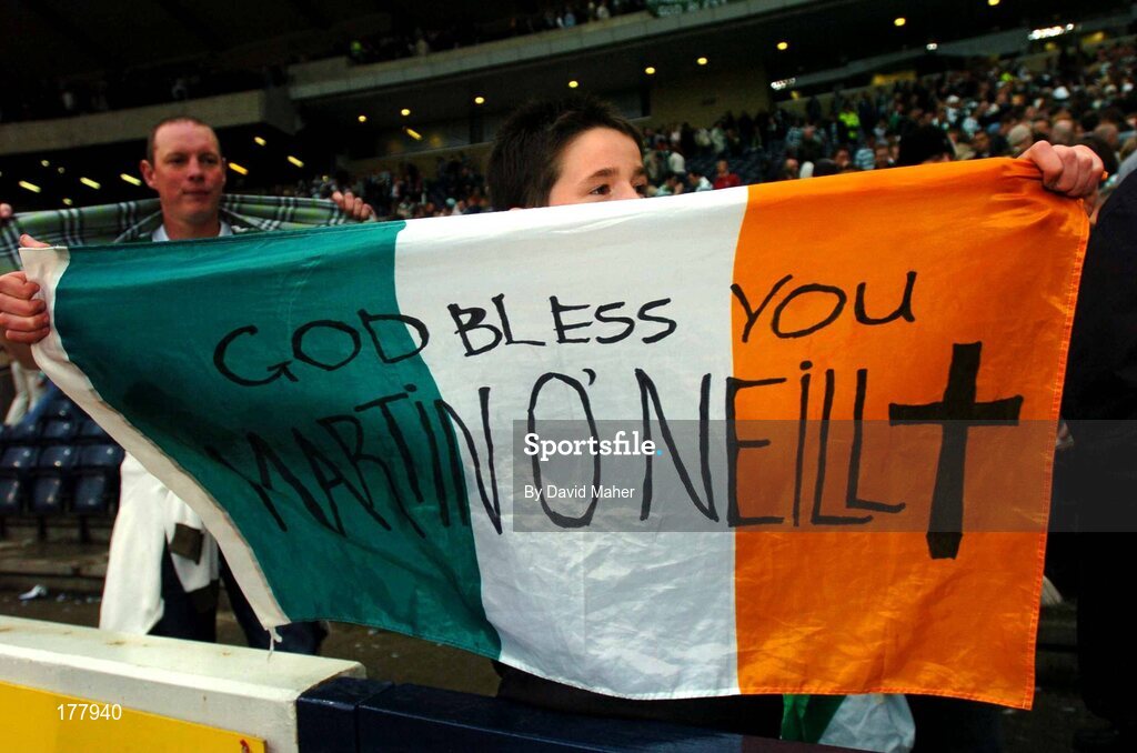 28 May 2005; A young Celtic supporter shows his support for Martin O'Neill, Glasgow Celtic manager, at the end of the game. Scottish Cup Final, Glasgow Celtic v Dundee United, Hampden Park, Glasgow, Scotland. Picture credit; David Maher / SPORTSFILE