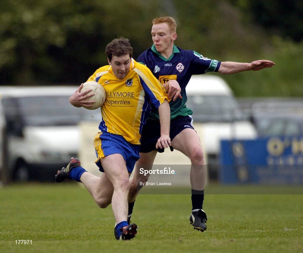 29 May 2005; David Casey, Roscommon, in action against Paddy Quinn, London. Bank of Ireland Connacht Senior Football Championship, London v Roscommon, Emerald Gaelic Grounds, Ruislip, London. Picture credit; Brian Lawless / SPORTSFILE