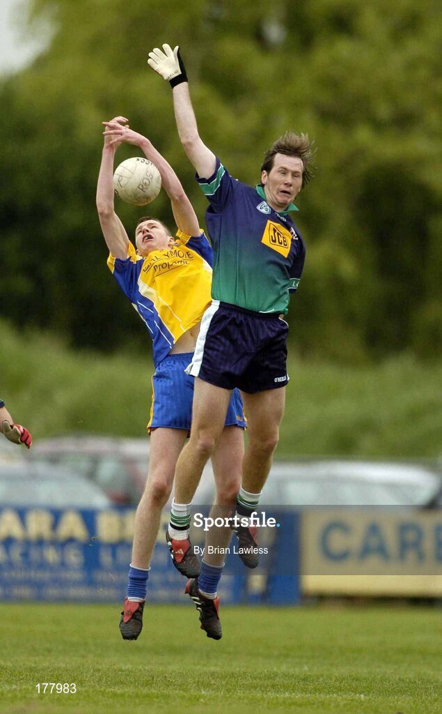 29 May 2005; Michael Finneran, Roscommon, in action against Eamon Brennan, London. Bank of Ireland Connacht Senior Football Championship, London v Roscommon, Emerald Gaelic Grounds, Ruislip, London. Picture credit; Brian Lawless / SPORTSFILE