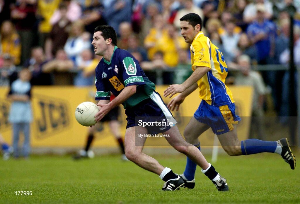 29 May 2005; John Niblock, London, in action against Ger Heneghan, Roscommon. Bank of Ireland Connacht Senior Football Championship, London v Roscommon, Emerald Gaelic Grounds, Ruislip, London. Picture credit; Brian Lawless / SPORTSFILE