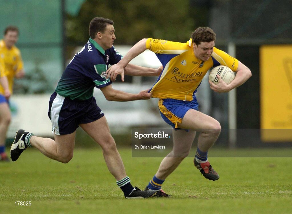 29 May 2005; Stephen Lohan, Roscommon, in action against John McKevitt, London. Bank of Ireland Connacht Senior Football Championship, London v Roscommon, Emerald Gaelic Grounds, Ruislip, London. Picture credit; Brian Lawless / SPORTSFILE