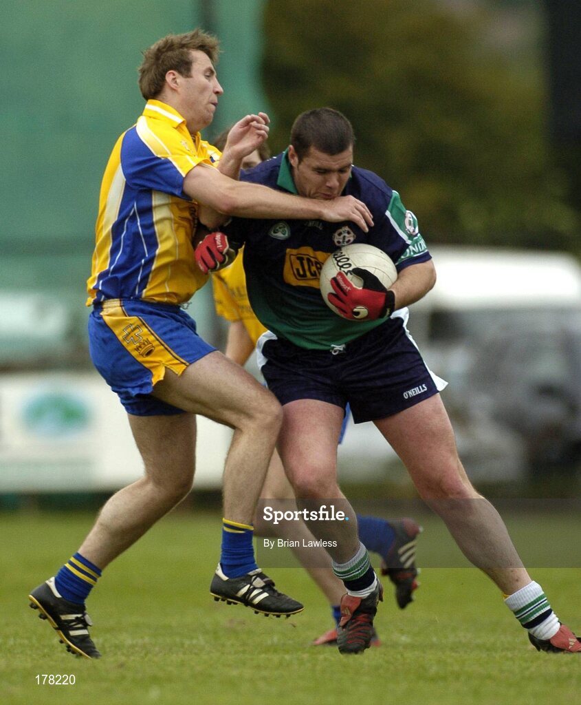 29 May 2005; Paul Hehir, London, in action against Michael Ryan, Roscommon. Bank of Ireland Connacht Senior Football Championship, London v Roscommon, Emerald Gaelic Grounds, Ruislip, London. Picture credit; Brian Lawless / SPORTSFILE