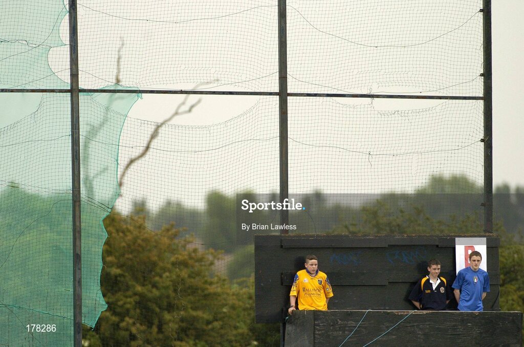 29 May 2005; GAA fans watch the match from the old scoreboard. Bank of Ireland Connacht Senior Football Championship, London v Roscommon, Emerald Gaelic Grounds, Ruislip, London. Picture credit; Brian Lawless / SPORTSFILE