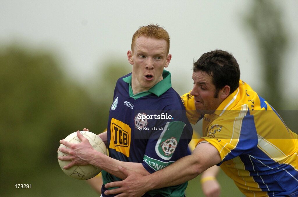 29 May 2005; Paddy Quinn, London, in action against Francie Grehan, Roscommon. Bank of Ireland Connacht Senior Football Championship, London v Roscommon, Emerald Gaelic Grounds, Ruislip, London. Picture credit; Brian Lawless / SPORTSFILE