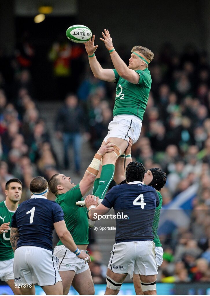 2 February 2014; Jamie Heaslip, Ireland, wins a lineout during the game. RBS Six Nations Rugby Championship, Ireland v Scotland, Aviva Stadium, Lansdowne Road, Dublin. Photo by Sportsfile