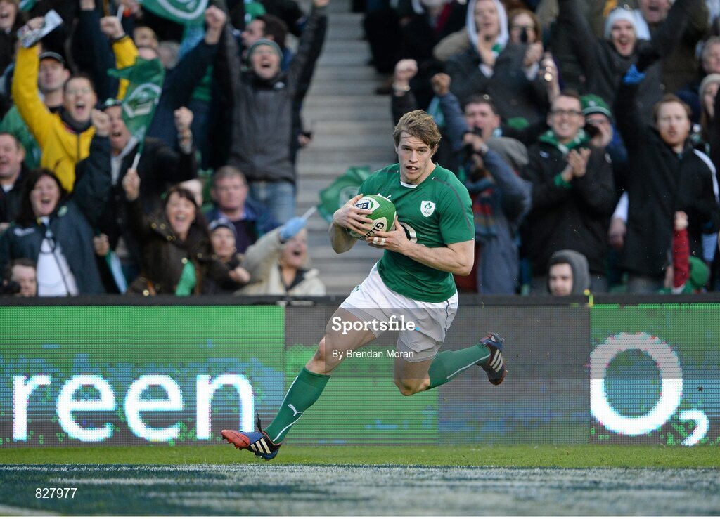 2 February 2014; Andrew Trimble, Ireland, on his way to score his side's first try. RBS Six Nations Rugby Championship, Ireland v Scotland, Aviva Stadium, Lansdowne Road, Dublin. Picture credit: Brendan Moran / SPORTSFILE