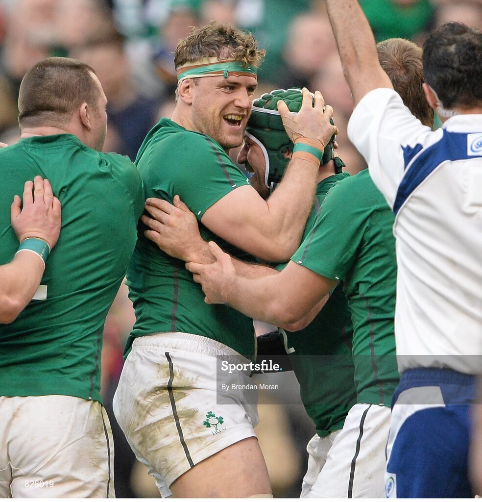 2 February 2014; Ireland's Jamie Heaslip congratulates team mate Rory Best after scoring his side's second try. RBS Six Nations Rugby Championship, Ireland v Scotland, Aviva Stadium, Lansdowne Road, Dublin. Picture credit: Brendan Moran / SPORTSFILE