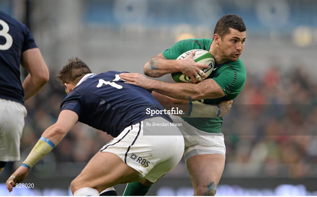 2 February 2014; Rob Kearney, Ireland, is tackled by Sean Lamont, Scotland. RBS Six Nations Rugby Championship, Ireland v Scotland, Aviva Stadium, Lansdowne Road, Dublin. Picture credit: Brendan Moran / SPORTSFILE