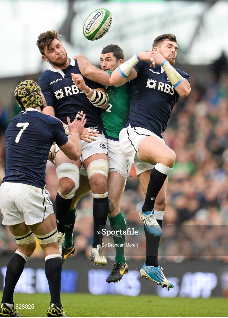 2 February 2014; Rob Kearney, Ireland contests a high ball with Scotland's Ryan Wilson, left, and Sean Lamont. RBS Six Nations Rugby Championship, Ireland v Scotland, Aviva Stadium, Lansdowne Road, Dublin. Picture credit: Brendan Moran / SPORTSFILE
