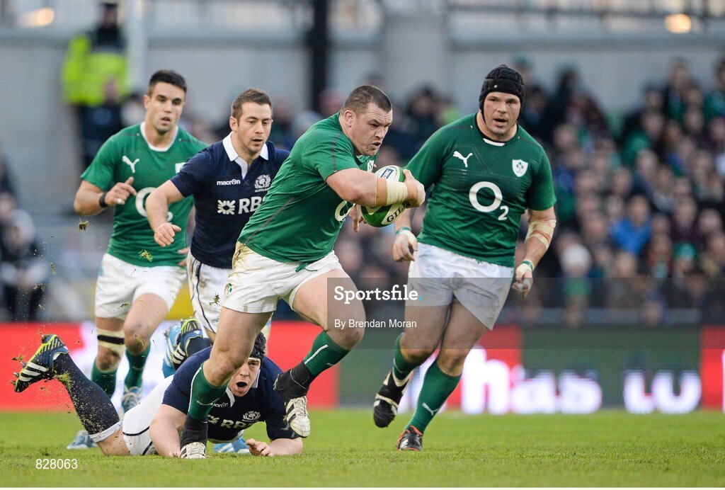 2 February 2014; Cian Healy, Ireland, evades the tackle of Alasdair Dickinson, Scotland. RBS Six Nations Rugby Championship, Ireland v Scotland, Aviva Stadium, Lansdowne Road, Dublin. Picture credit: Brendan Moran / SPORTSFILE
