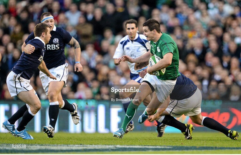 2 February 2014; Jonathan Sexton, Ireland, makes a break against Scotland. RBS Six Nations Rugby Championship, Ireland v Scotland, Aviva Stadium, Lansdowne Road, Dublin. Picture credit: Brendan Moran / SPORTSFILE