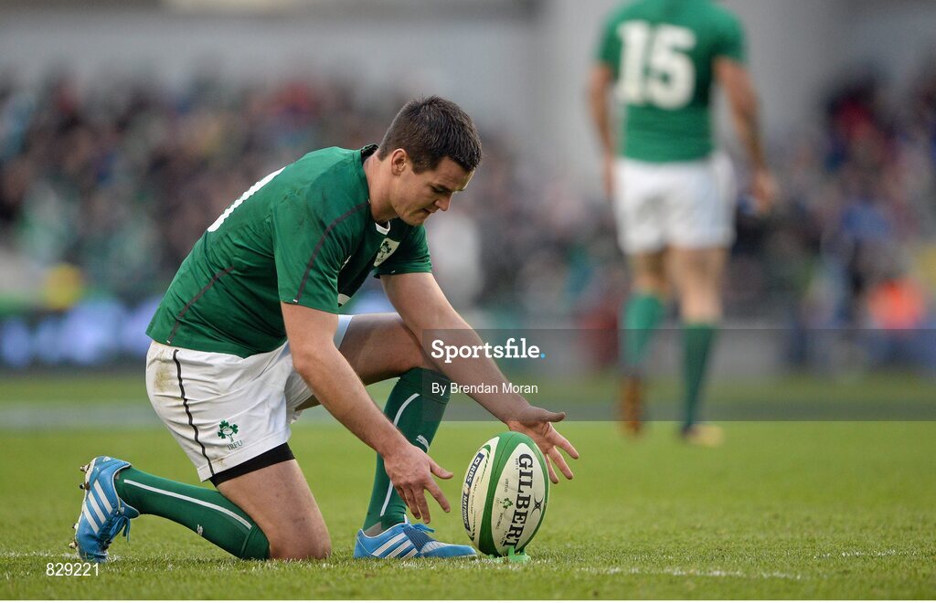 2 February 2014; Jonathan Sexton, Ireland, prepares to kick a penalty. RBS Six Nations Rugby Championship, Ireland v Scotland, Aviva Stadium, Lansdowne Road, Dublin. Picture credit: Brendan Moran / SPORTSFILE
