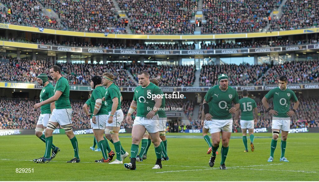 2 February 2014; Ireland forwards, from left, Dan Tuohy, Devin Toner, Mike Ross, Jamie Heaslip, Can Healy, Rory Best and scrum-half Conor Murray get ready for a lineout. RBS Six Nations Rugby Championship, Ireland v Scotland, Aviva Stadium, Lansdowne Road, Dublin. Picture credit: Brendan Moran / SPORTSFILE