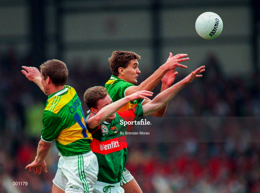 28 September 1997; James Nallen of Mayo in action against Maurice Fitzgerald, right, and Dara O'Cinneide of Kerry during the GAA Football All-Ireland Senior Championship Final match between Kerry and Mayo at Croke Park in Dublin. Photo by Brendan Moran/Sportsfile