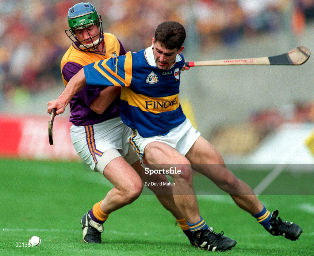 17 August 1997; Liam Sheedy of Tipperary in action against Larry Murphy of Wexford during the GAA All-Ireland Senior Hurling Championship Semi-Final match between Tipperary and Wexford at Croke Park in Dublin. Photo by David Maher/Sportsfile